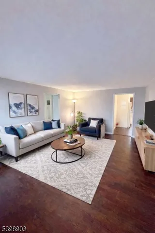 $197,500 | 37A Carolyn Terrace, Roselle, NJ 07203