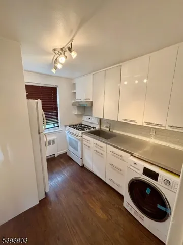 $197,500 | 37A Carolyn Terrace, Roselle, NJ 07203