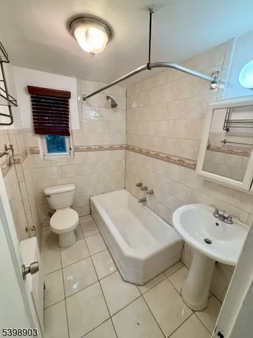 $197,500 | 37A Carolyn Terrace, Roselle, NJ 07203