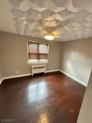 $197,500 | 37A Carolyn Terrace, Roselle, NJ 07203