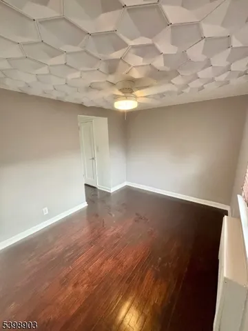 $197,500 | 37A Carolyn Terrace, Roselle, NJ 07203