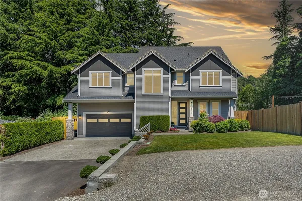 $960,000 | 12570 51st Place South, Tukwila, WA 98178