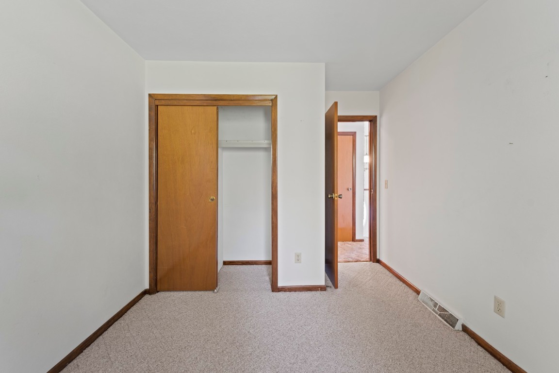 910 Jeanette Road Endicott, NY 13760 - Photo 12 of 32 Gallery Image 12