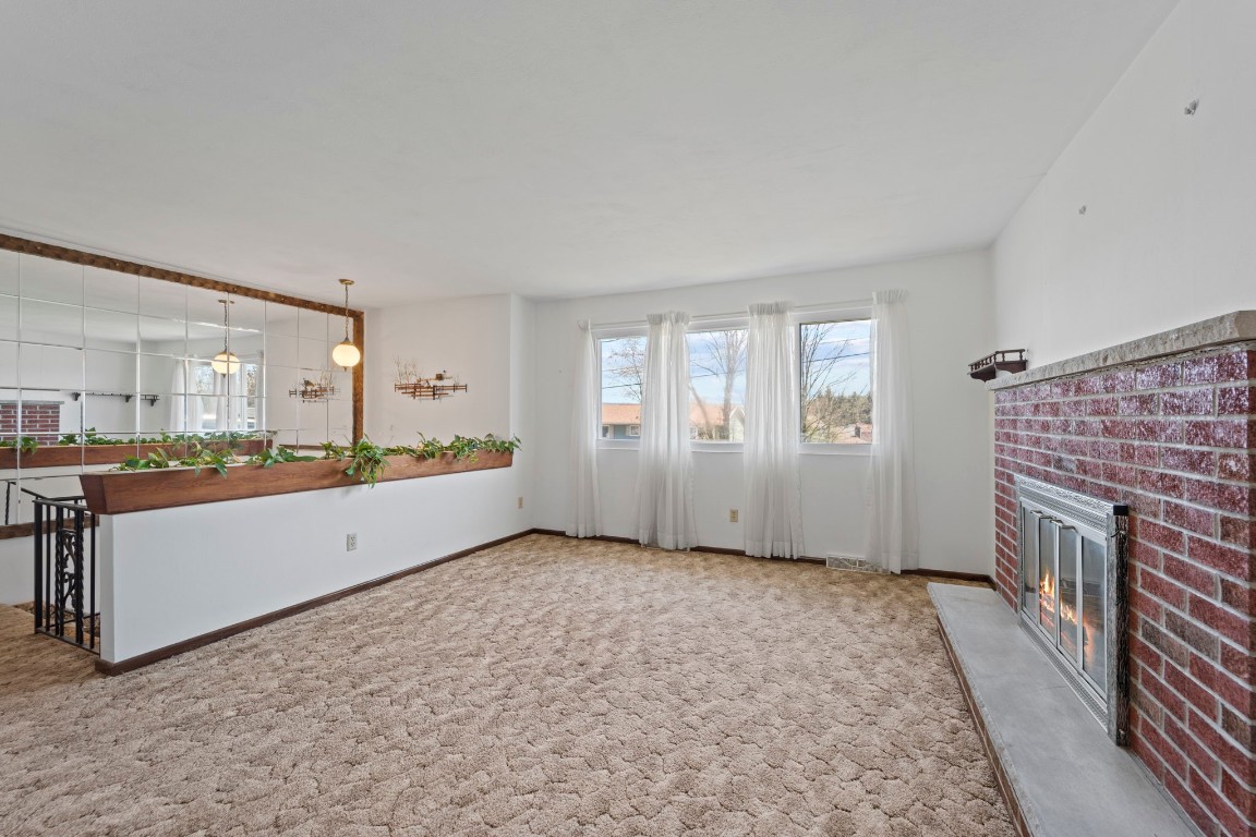 910 Jeanette Road Endicott, NY 13760 - Photo 3 of 32 Gallery Image 3