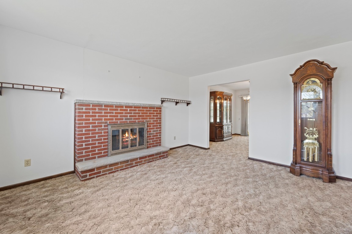 910 Jeanette Road Endicott, NY 13760 - Photo 4 of 32 Gallery Image 4