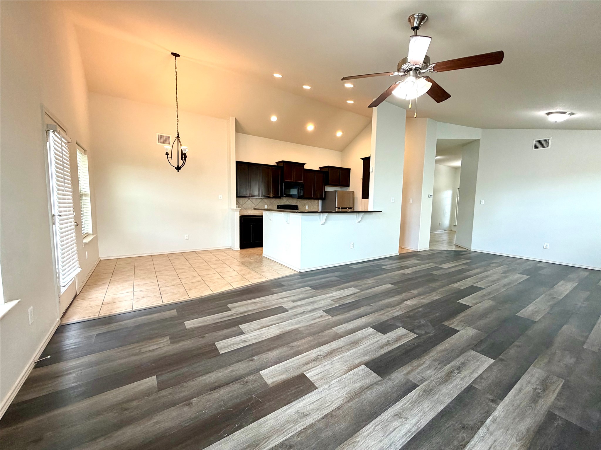 500 Obsidian Lane Jarrell, TX 76537 - Photo 11 of 35