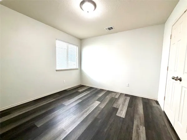 $1,875 | 500 Obsidian Lane, Jarrell, TX 76537