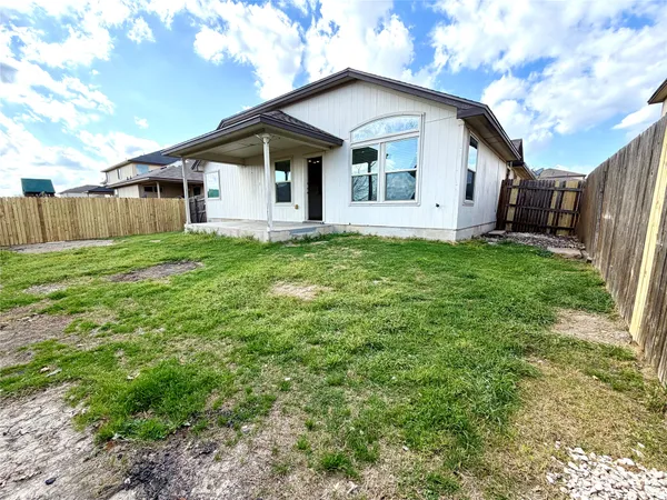$1,875 | 500 Obsidian Lane, Jarrell, TX 76537