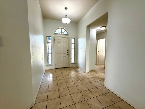 $1,875 | 500 Obsidian Lane, Jarrell, TX 76537
