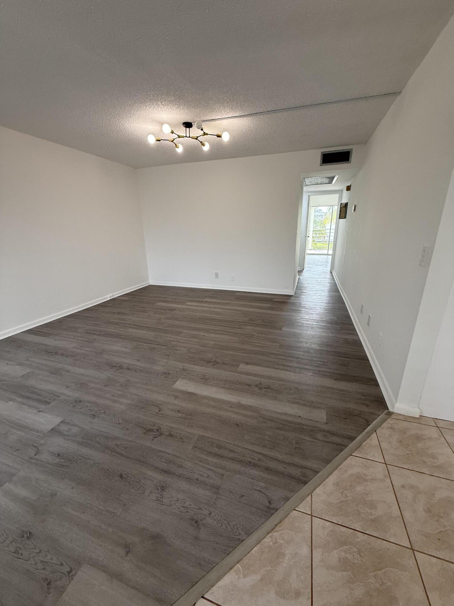 3089 Yarmouth East, Unit 3089 Boca Raton, FL 33434 - Photo 8 of 14 3089 008