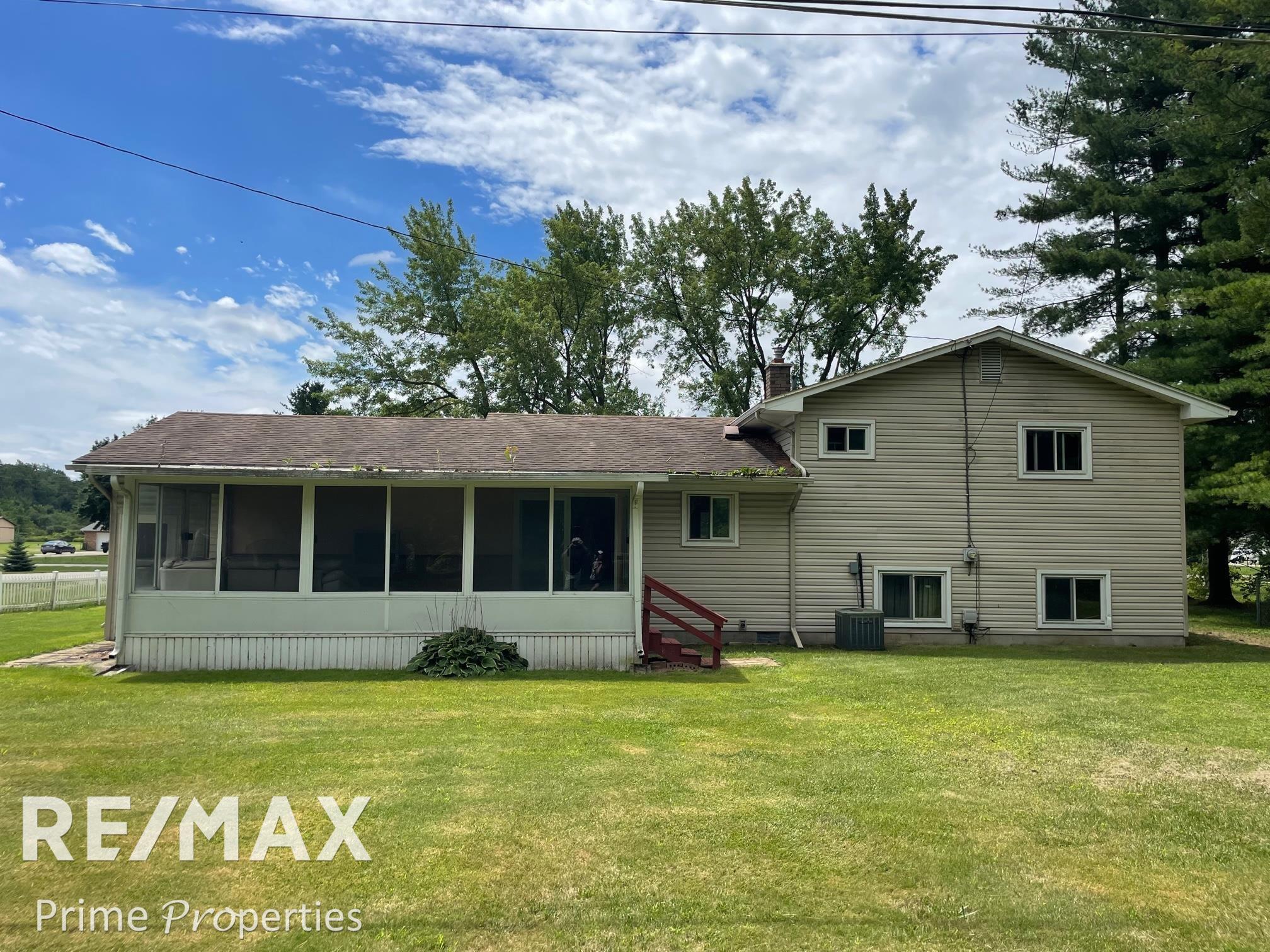 1418 West Willard Road Birch Run, MI 48415 - Photo 32 of 40 50147510-c321e4bf-a57d-4b99-9406-59387f5f3ff0.JPG