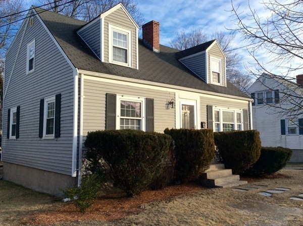 12 Hamilton Road Woburn, MA 01801 - Photo 3 of 29 Gallery Image 3