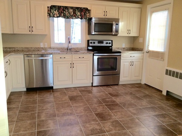 12 Hamilton Road Woburn, MA 01801 - Photo 5 of 29 Gallery Image 5
