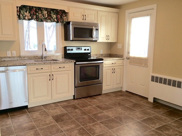 12 Hamilton Road Woburn, MA 01801 - Photo 6 of 29 Gallery Image 6