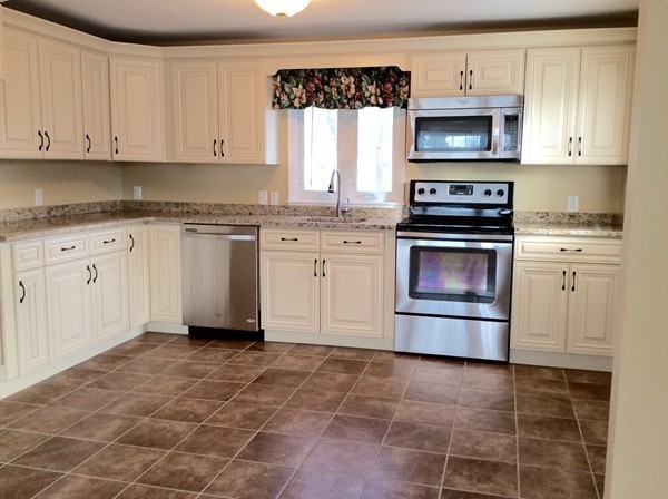 12 Hamilton Road Woburn, MA 01801 - Photo 7 of 29 Gallery Image 7