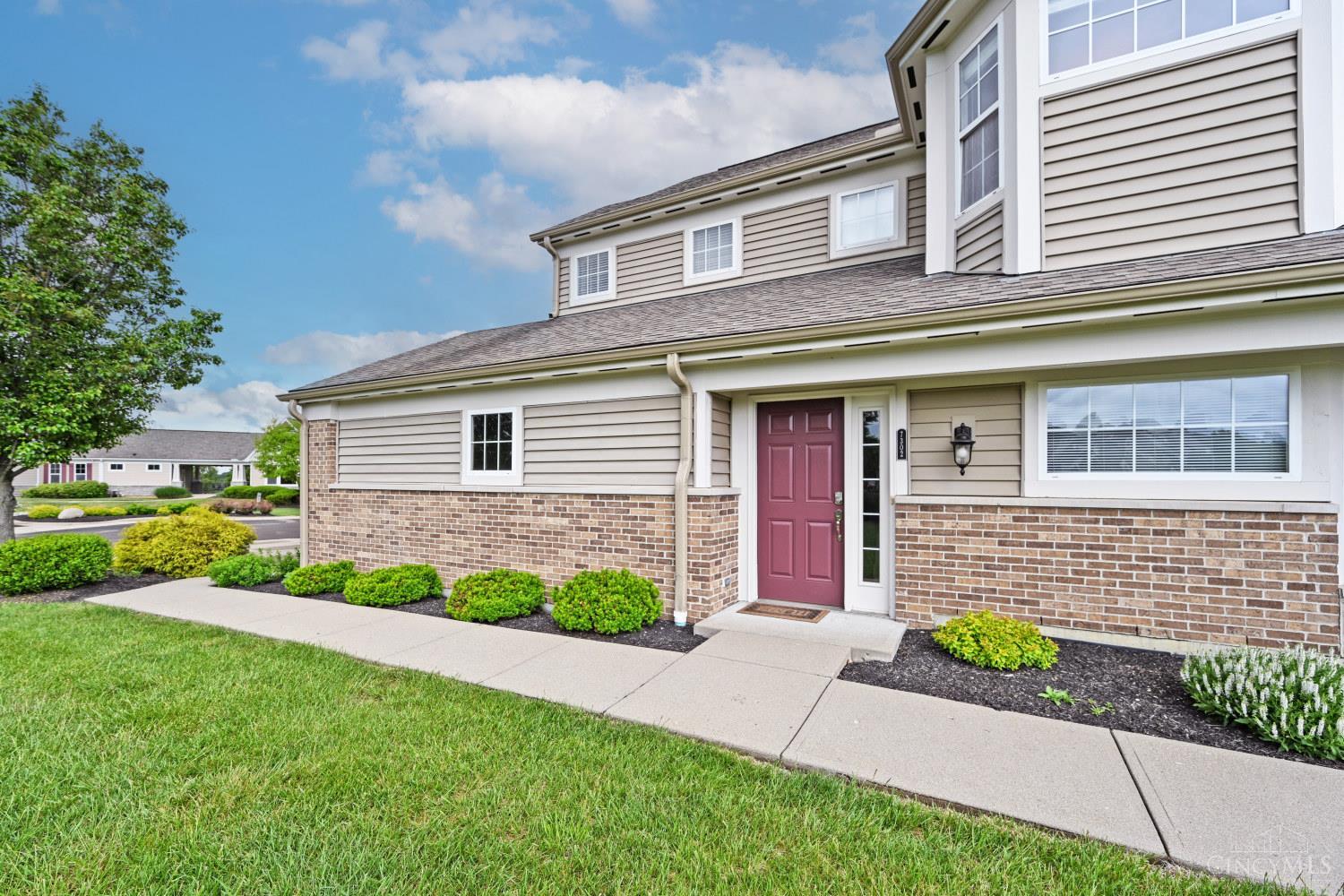 7302 Bridge Point Drive Cincinnati, OH 45248 - Photo 4 of 42