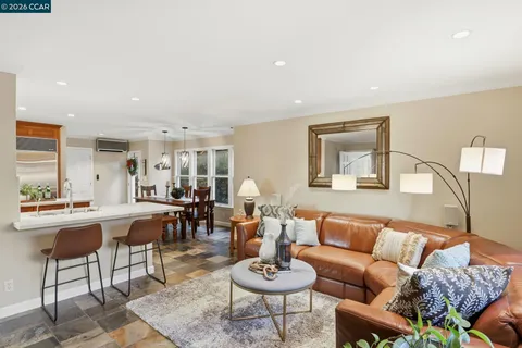 $1,999,000 | 4 Corte Santa Clara, Moraga, CA 94556