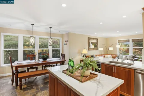 $1,999,000 | 4 Corte Santa Clara, Moraga, CA 94556