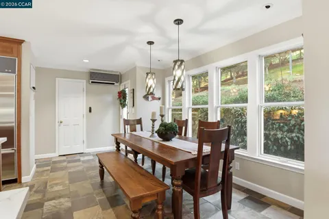 $1,999,000 | 4 Corte Santa Clara, Moraga, CA 94556