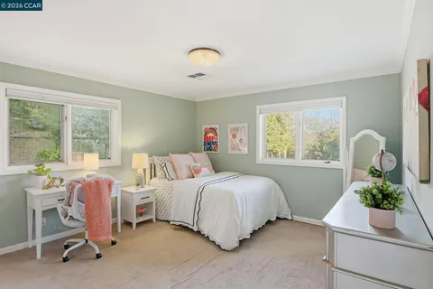 $1,999,000 | 4 Corte Santa Clara, Moraga, CA 94556