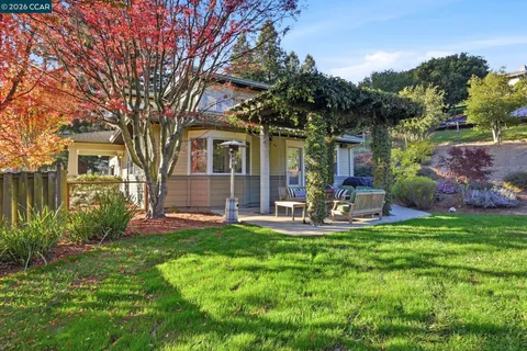 $1,999,000 | 4 Corte Santa Clara, Moraga, CA 94556