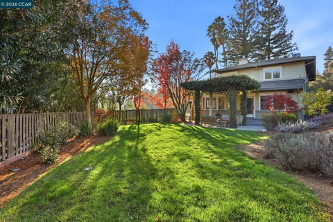 $1,999,000 | 4 Corte Santa Clara, Moraga, CA 94556