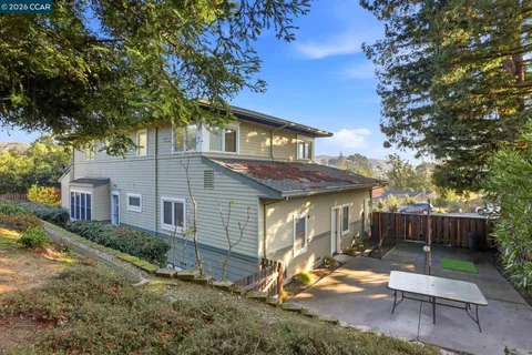 $1,999,000 | 4 Corte Santa Clara, Moraga, CA 94556