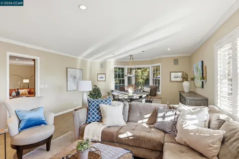 $1,999,000 | 4 Corte Santa Clara, Moraga, CA 94556