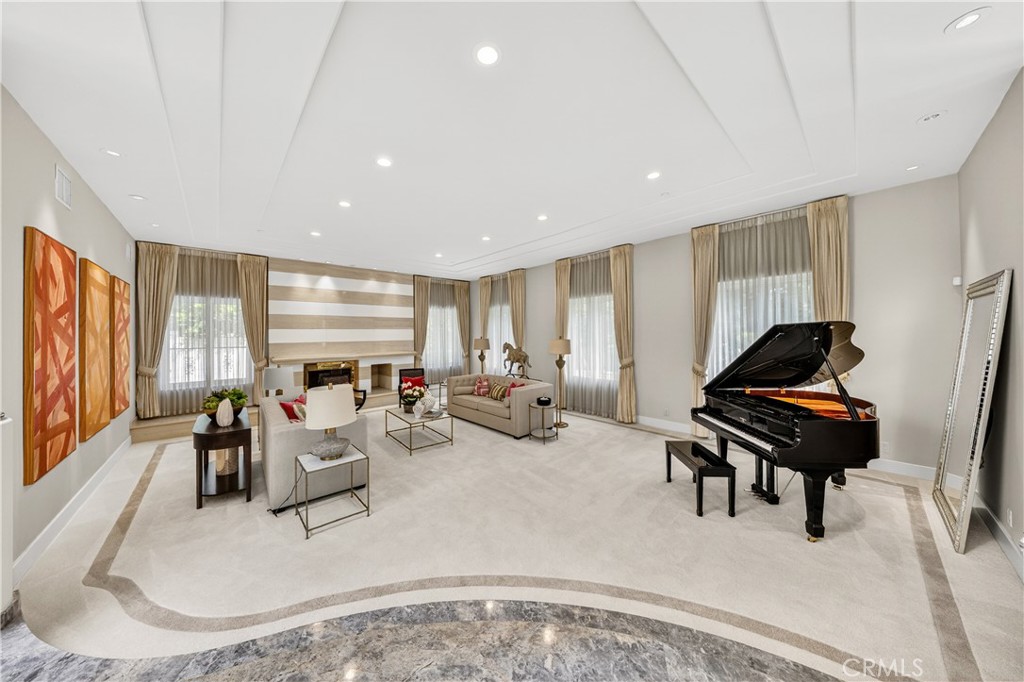 931 Hampton Road Arcadia, CA 91006 - Photo 9 of 51