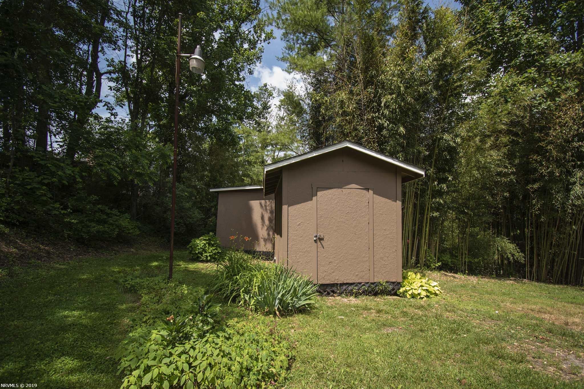 1005 Redbud Road Blacksburg, VA 24060 - Photo 31 of 35 Gallery Image 31