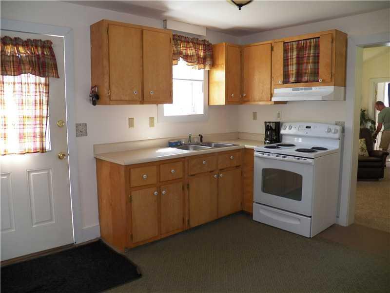 9 Partridge Road Searsport, ME 04974 - Photo 4 of 11 Kitchen. Cute kitchen.