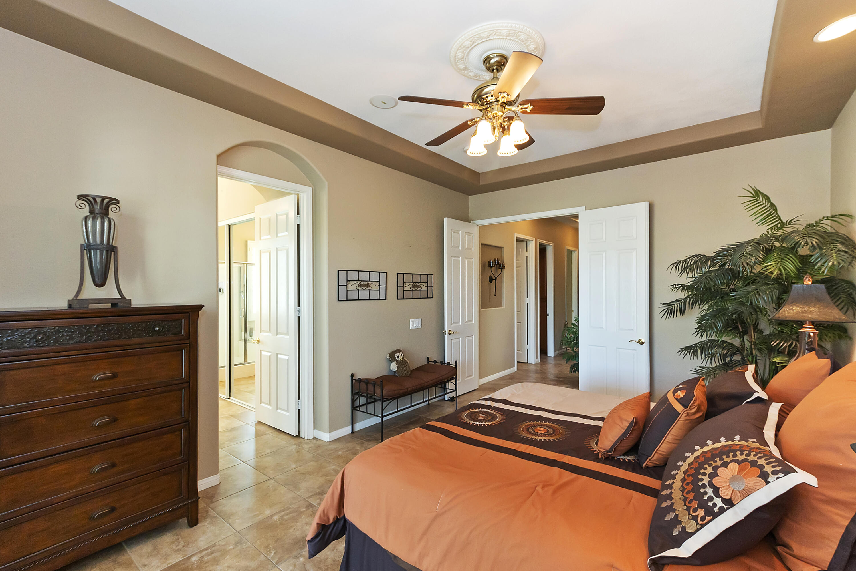 43328 Bordeaux Drive La Quinta, CA 92253 - Photo 23 of 38 a room with furniture and ceiling fan