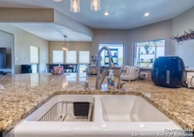 $669,000 | 858 Ranch To Market 187, Sabinal, TX 78881