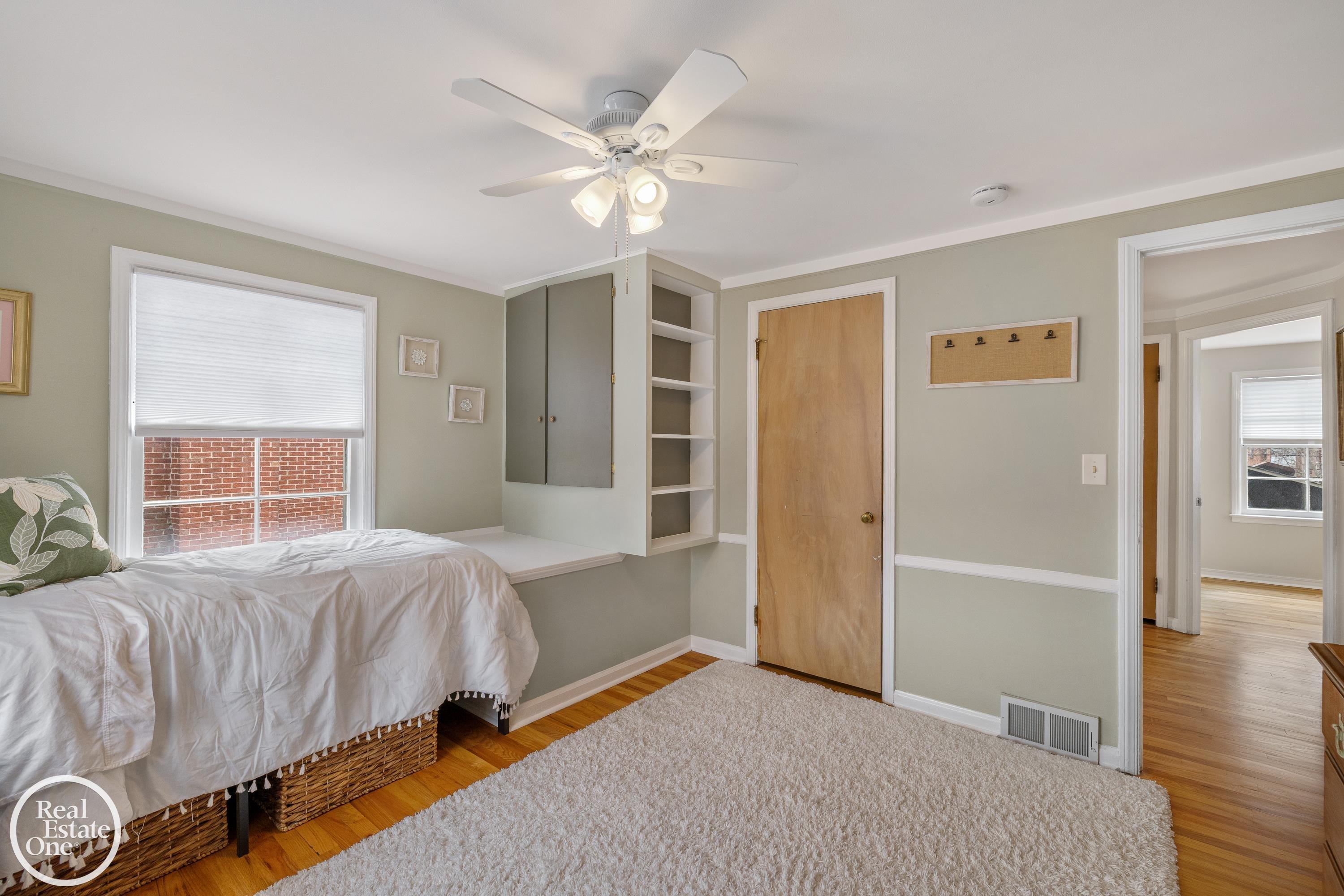 1623 Severn Road Grosse Pointe, MI 48236 - Photo 40 of 68 50202314-d8a26e16-b937-4ead-9953-4947ecc23e6e.JPG