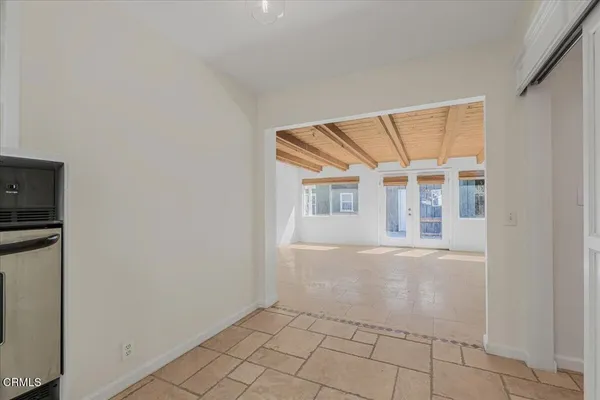 $4,100 | 13902 Calvert Street, Van Nuys, CA 91401