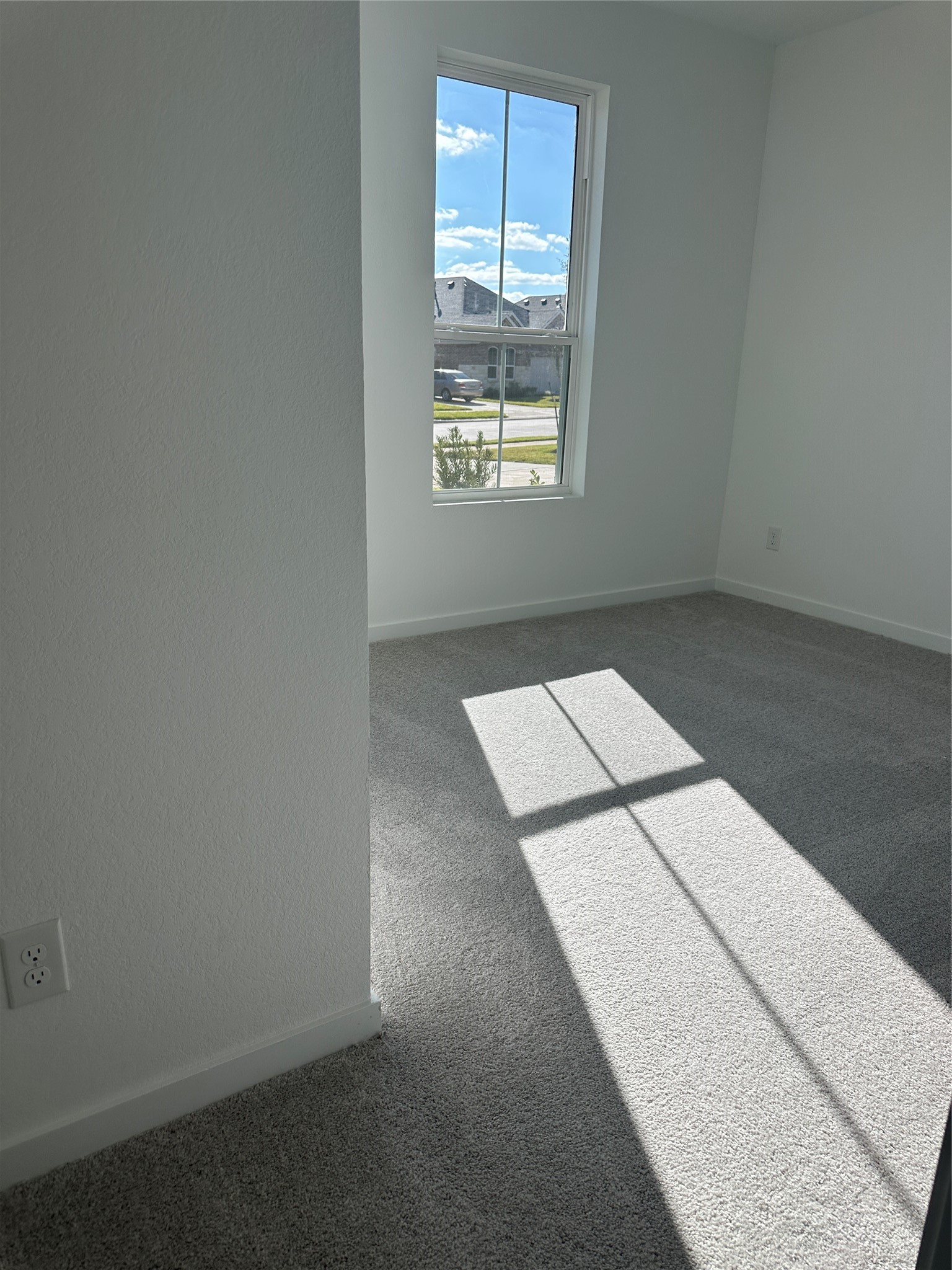3124 Ruby Ridge Drive Katy, TX 77493 - Photo 6 of 12 an empty room with windows
