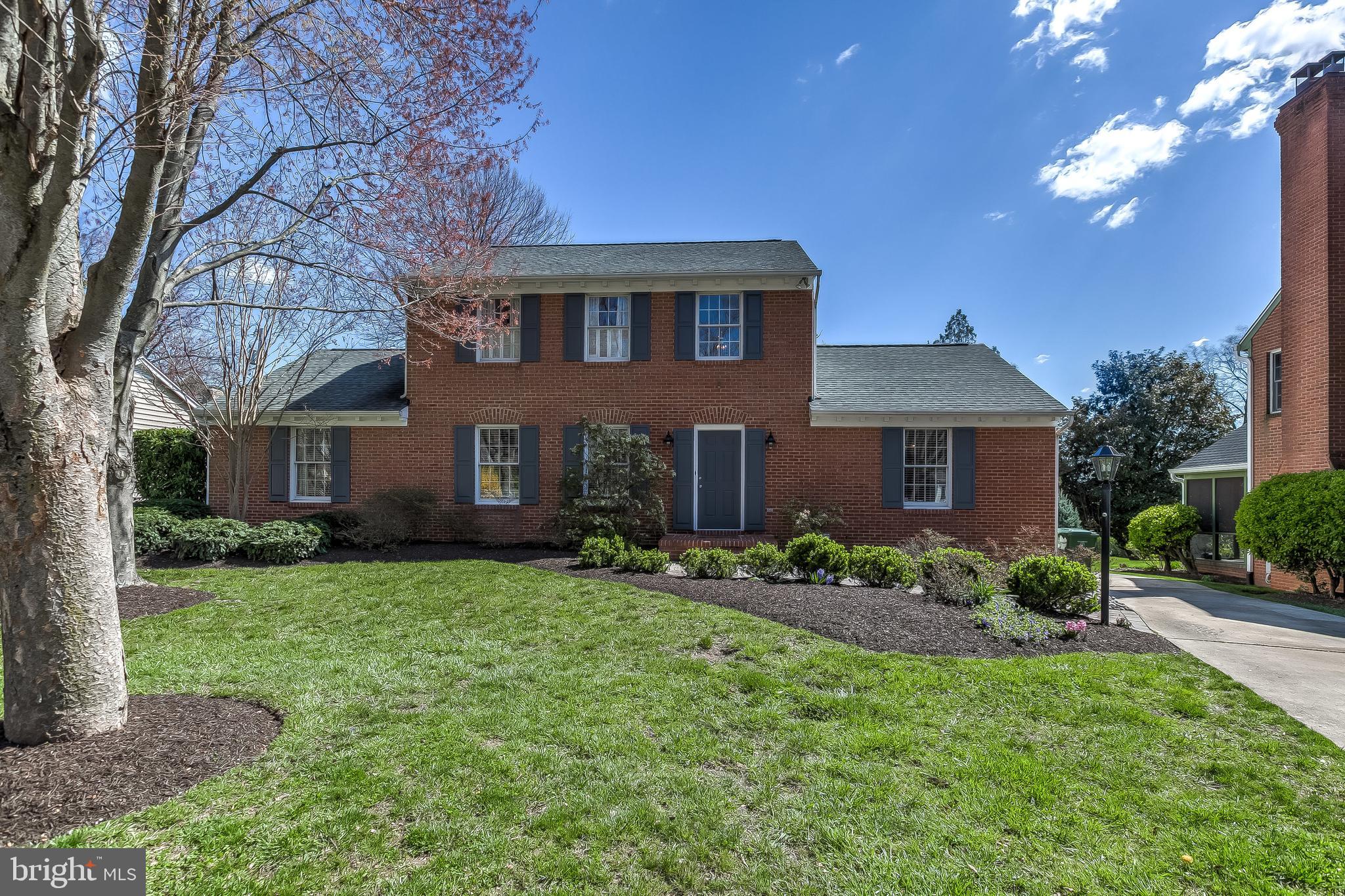 5703 Enderly Road Baltimore, MD 21212 - Photo 4 of 46 Side driveway to accommodate multiple vehicles