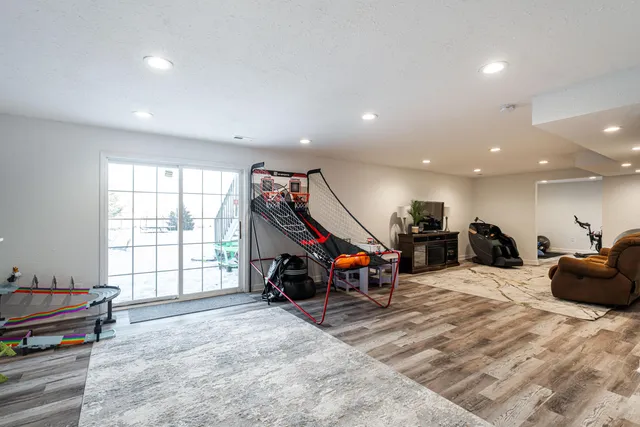 $729,500 | 841 Summer Creek Road, Oconomowoc, WI 53066