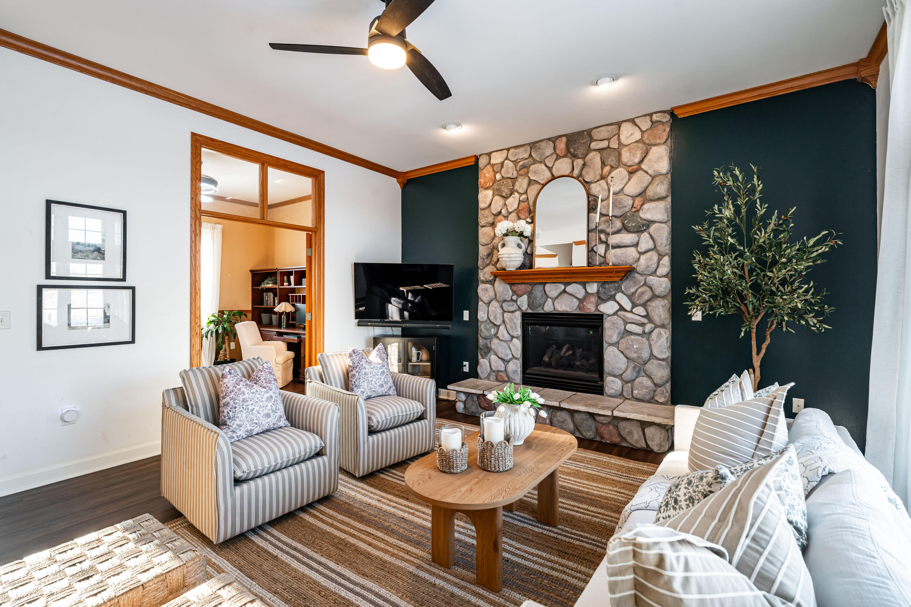 841 Summer Creek Road Oconomowoc, WI 53066 - Photo 9 of 68 DSC05023