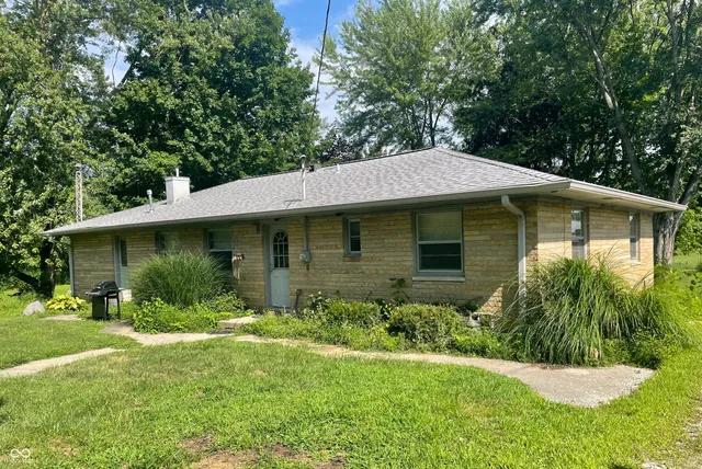 $259,900 | 56 Lewis Drive, Cloverdale, IN 46120