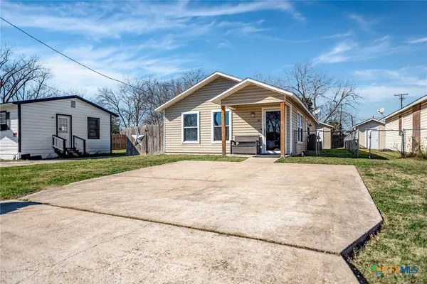 $149,900 | 2612 Ozark Street, Victoria, TX 77901