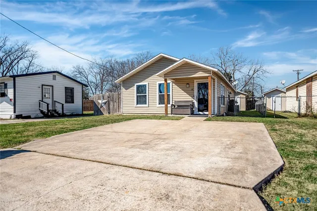 $159,900 | 2612 Ozark Street, Victoria, TX 77901