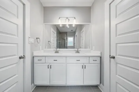 $950,000 | 713 Wendel Street, Houston, TX 77009