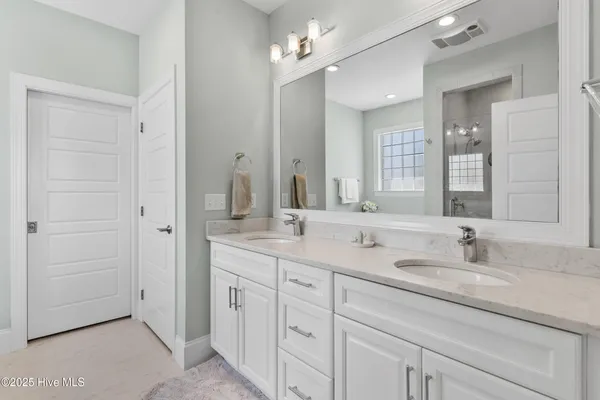 $3,200 | 501 Crown Pointe Drive, Hampstead, NC 28443