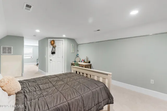 $3,200 | 501 Crown Pointe Drive, Hampstead, NC 28443