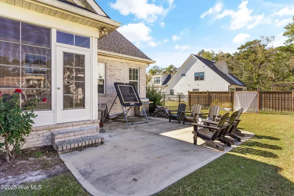 $3,200 | 501 Crown Pointe Drive, Hampstead, NC 28443