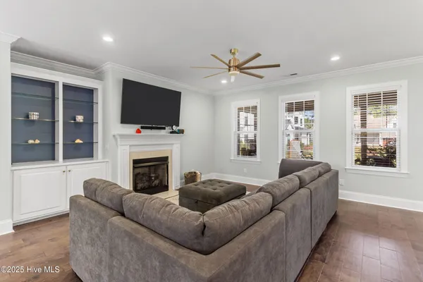 $3,200 | 501 Crown Pointe Drive, Hampstead, NC 28443