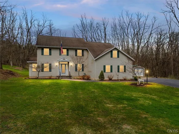 $509,000 | 9211 Grange Hill Road, New Hartford, NY 13413