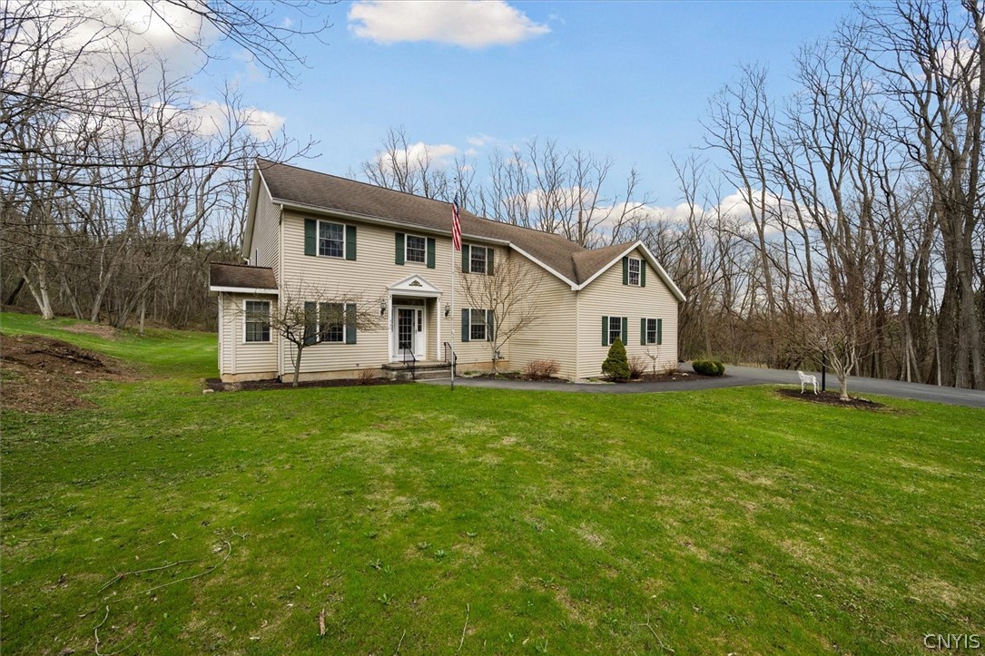 9211 Grange Hill Road New Hartford, NY 13413 - Photo 3 of 50