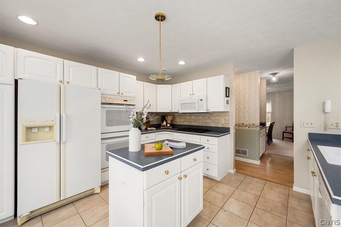 9211 Grange Hill Road New Hartford, NY 13413 - Photo 6 of 50